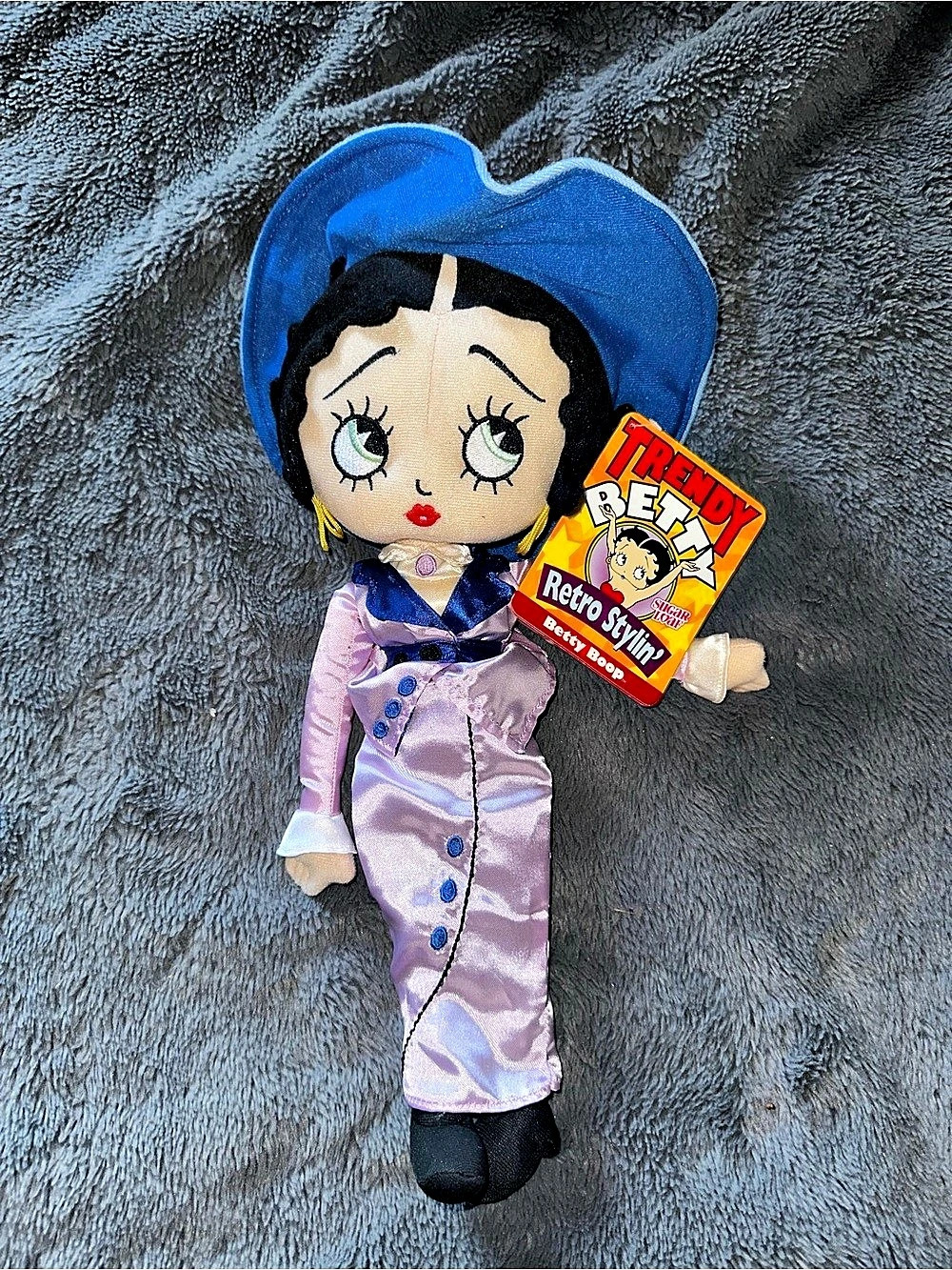 Fendy Beny Collectible Fashion Doll Blue & Pink